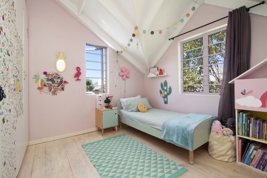 4 Bedroom Property for Sale in Milkwood Park Western Cape